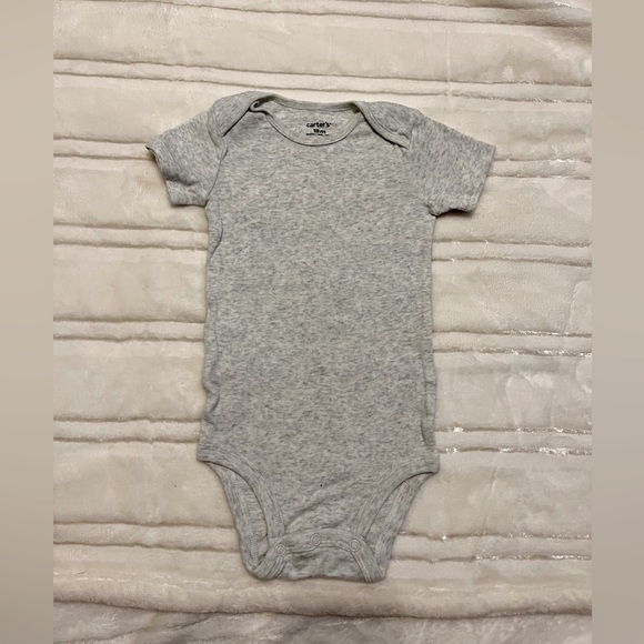 18 months bundle- onesies - Picture 8 of 9